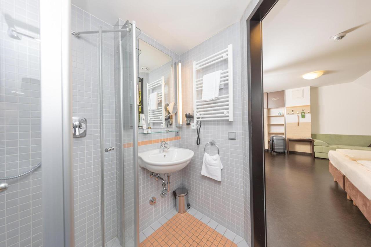 Radlhotel Wassertrüdingen Exteriör bild