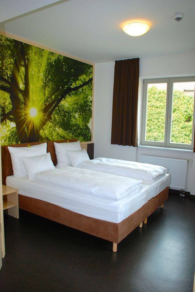 Radlhotel Wassertrüdingen Exteriör bild